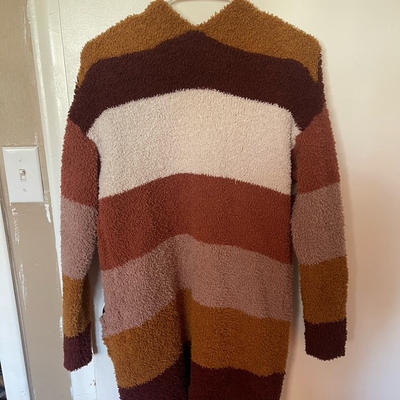 Long Cardigan - Picture 2 of 3